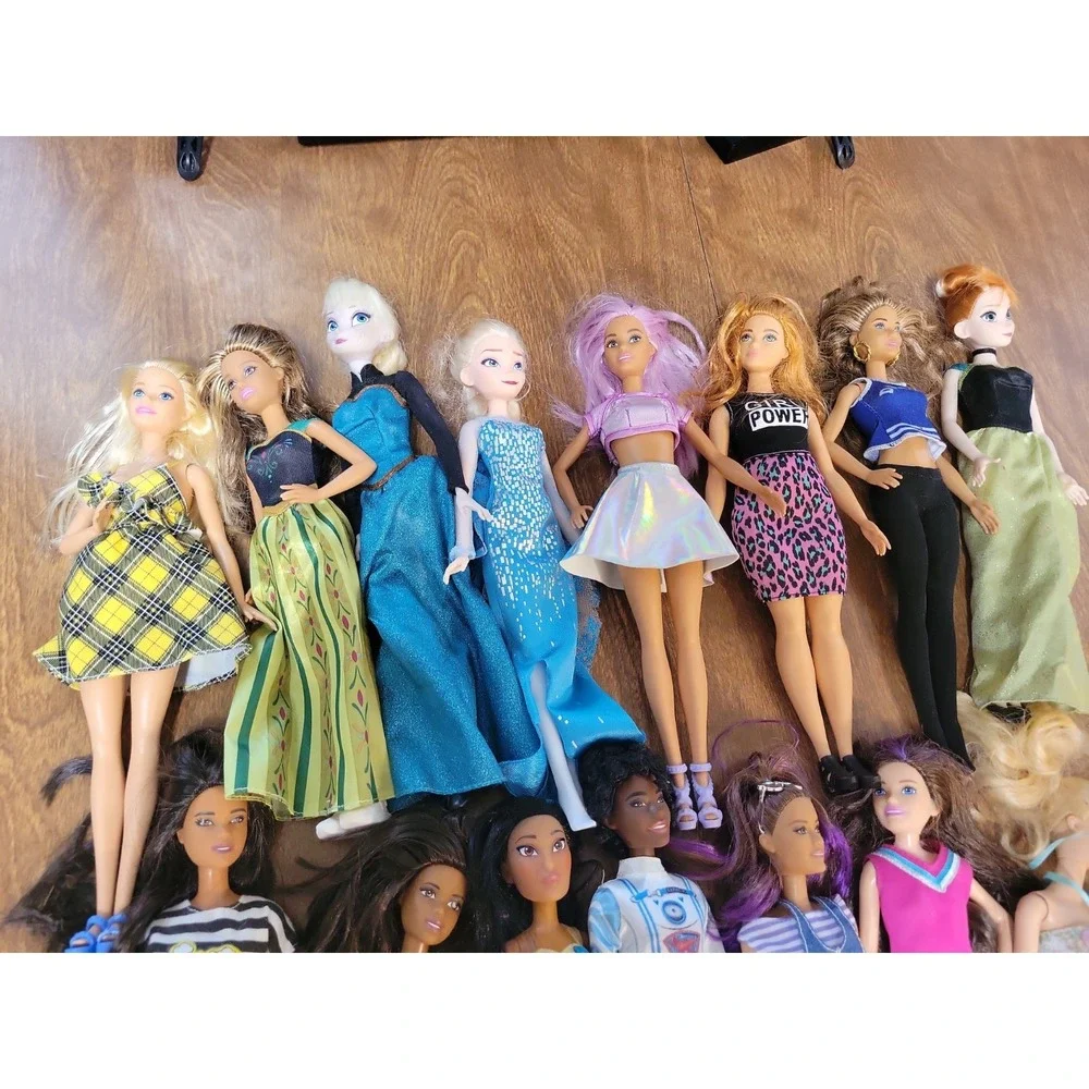 Barbie Doll Lot 16 dolls Some Disney Astronaut AA etc.... Mixed collection